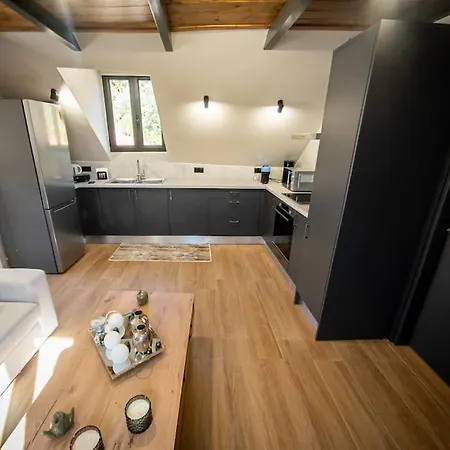 Roof Mountain * Kerpini