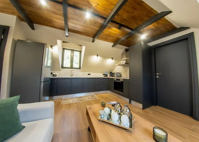 Roof Mountain Kerpini