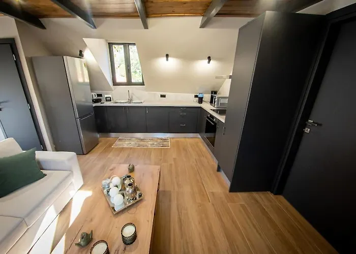 Roof Mountain * Kerpini